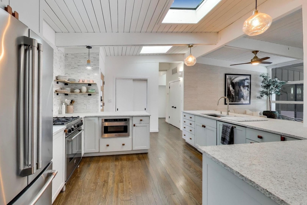 2649 Crawford Avenue - Photo 10