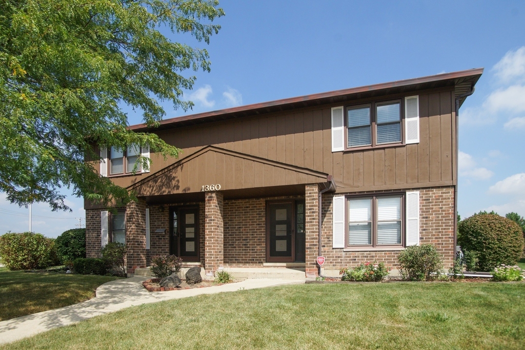 1360 W Byron Avenue - Photo 0