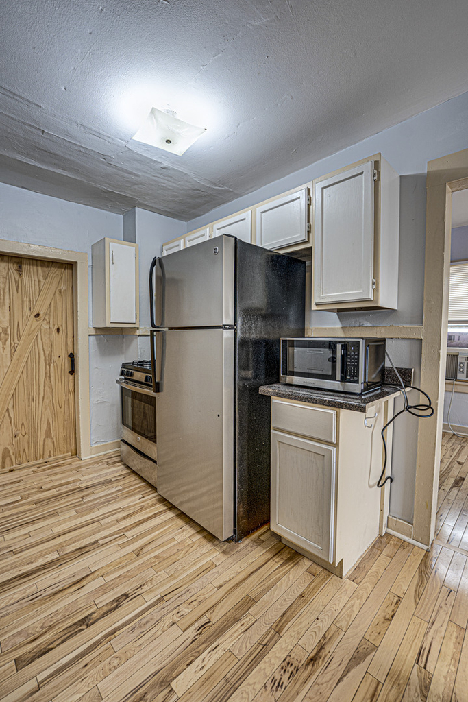 457 Talma Street - Photo 2