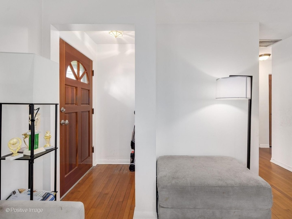 405 Greenfield Avenue - Photo 3
