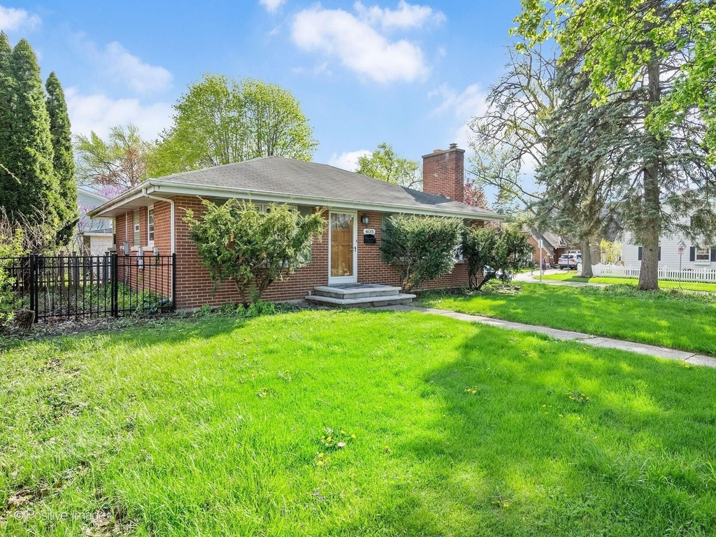 405 Greenfield Avenue - Photo 1