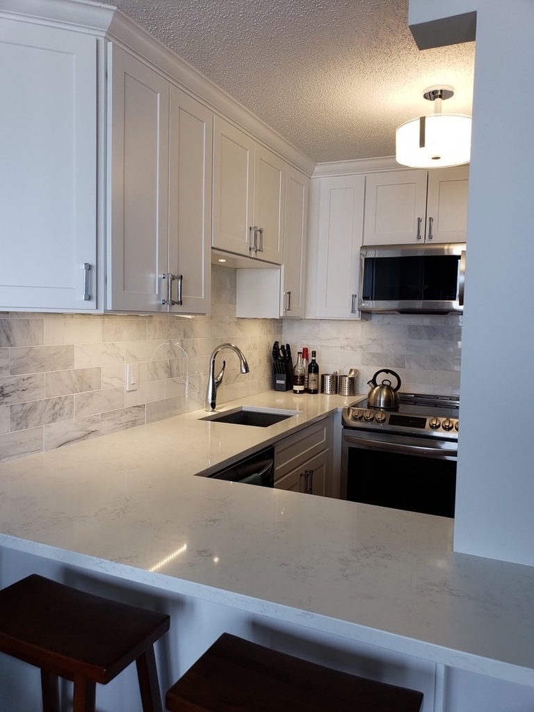 111 W Maple Street - Photo 2