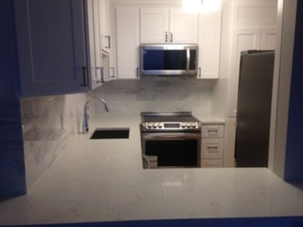 111 W Maple Street - Photo 3