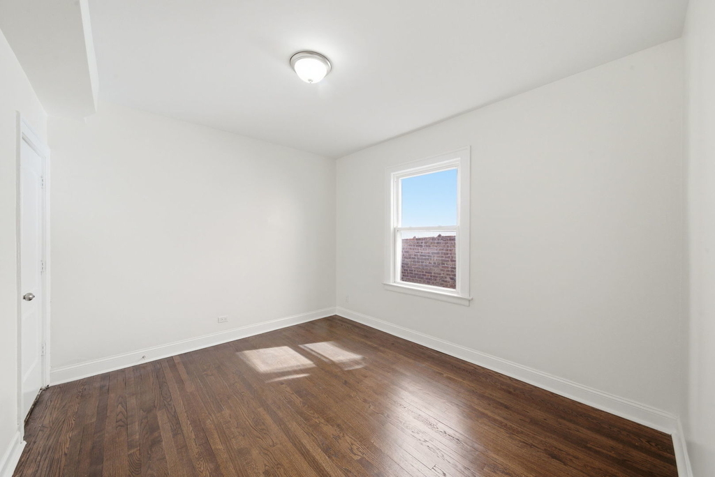 8024 S Vernon Avenue - Photo 13
