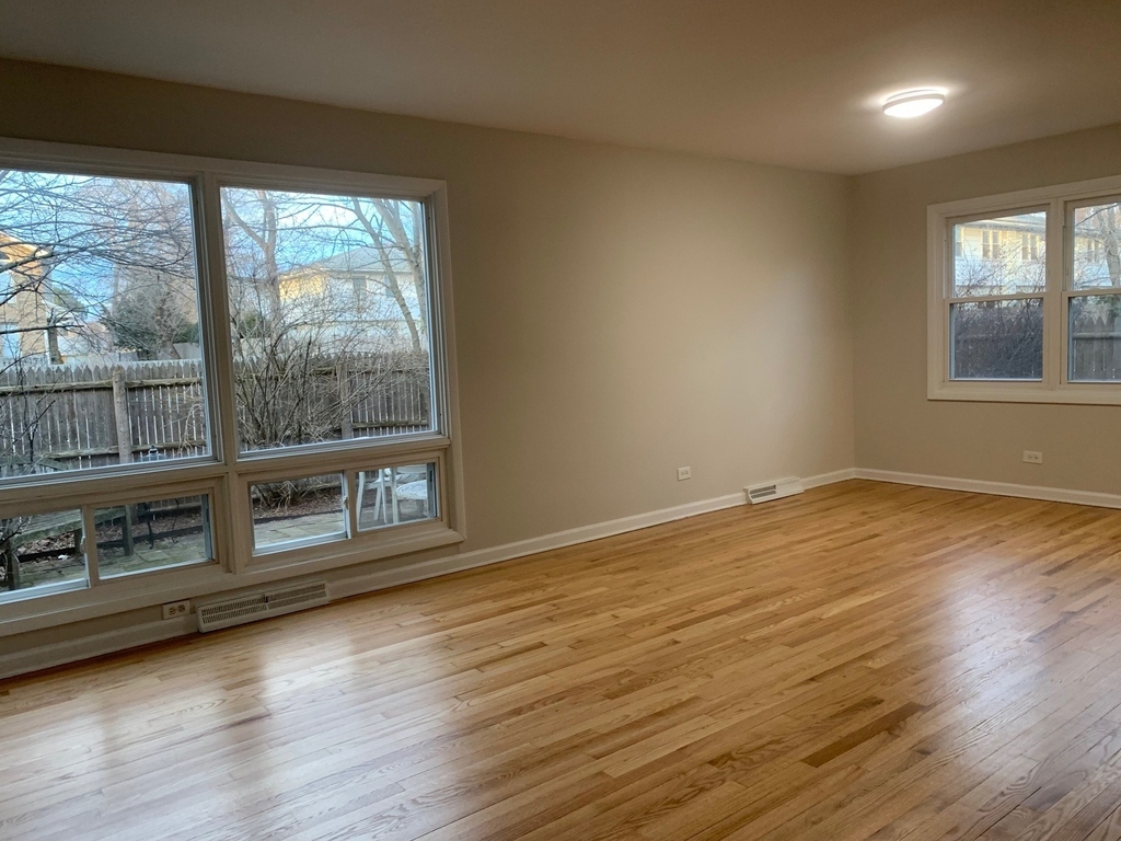 822 Skokie Boulevard - Photo 3