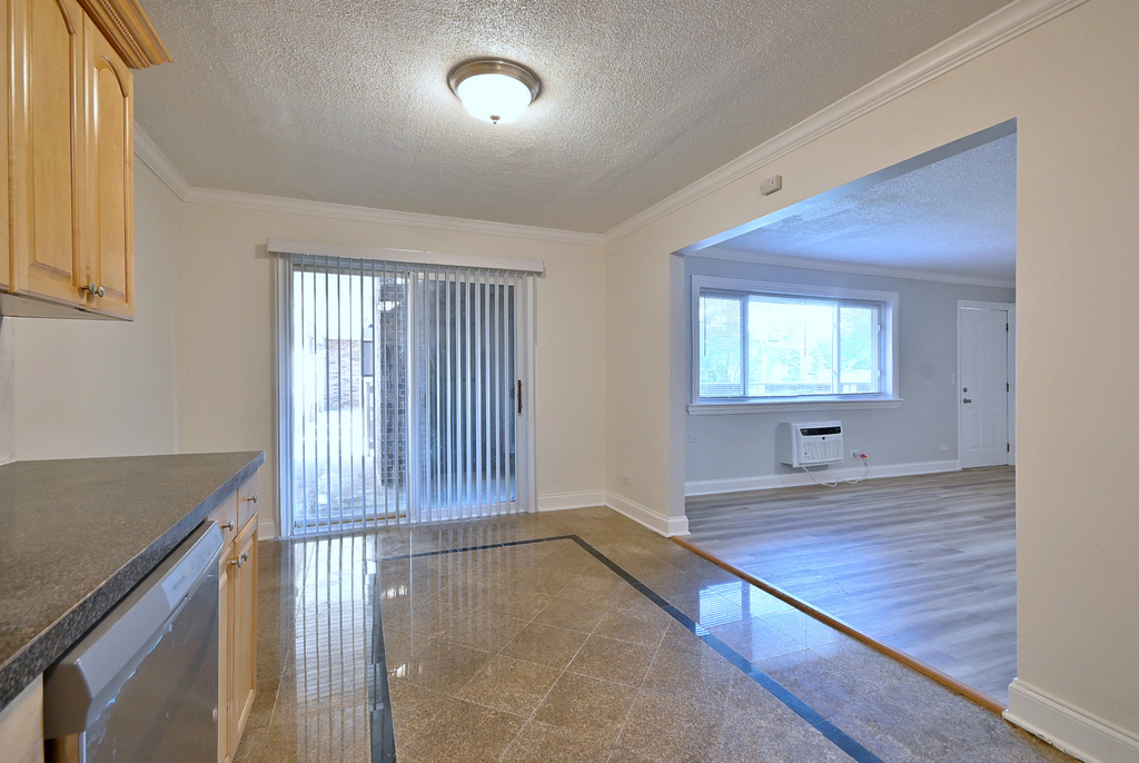 600 S York Street - Photo 11