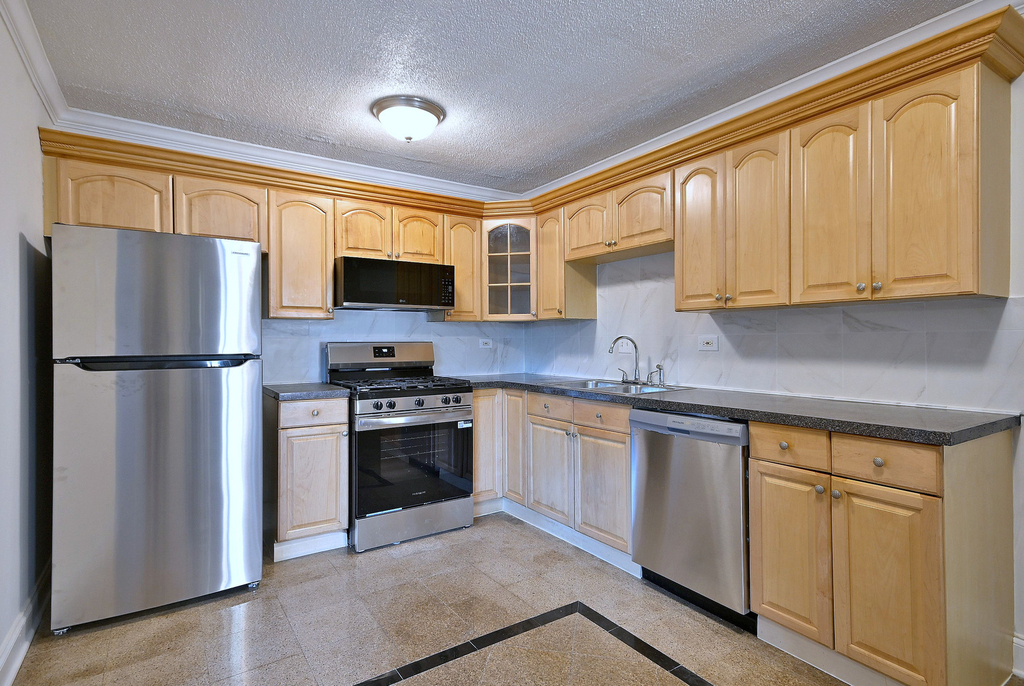 600 S York Street - Photo 7