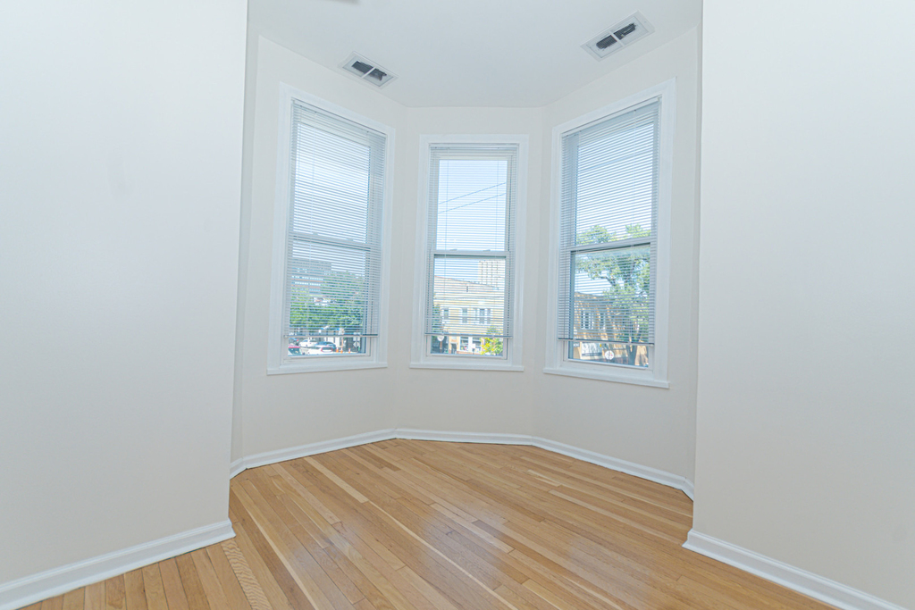 1024 N Western Avenue - Photo 5