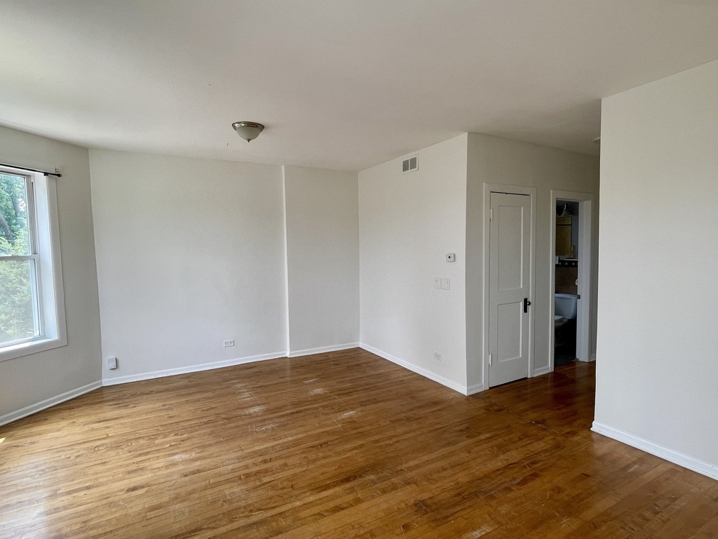 1408 Kenilworth Avenue - Photo 2