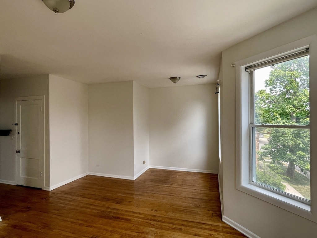 1408 Kenilworth Avenue - Photo 1