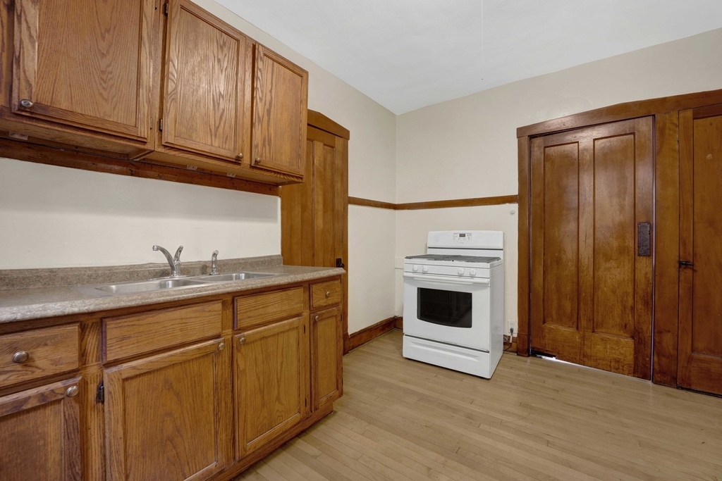 2439 W Birchwood Street - Photo 9