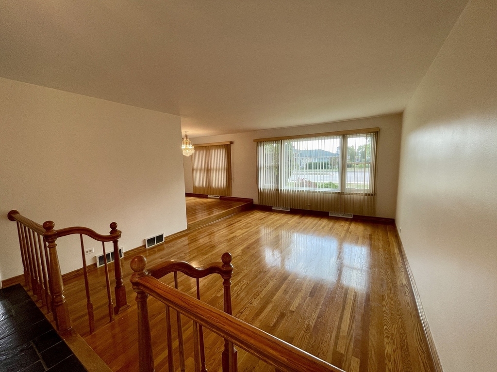 7150 N Crawford Avenue - Photo 2