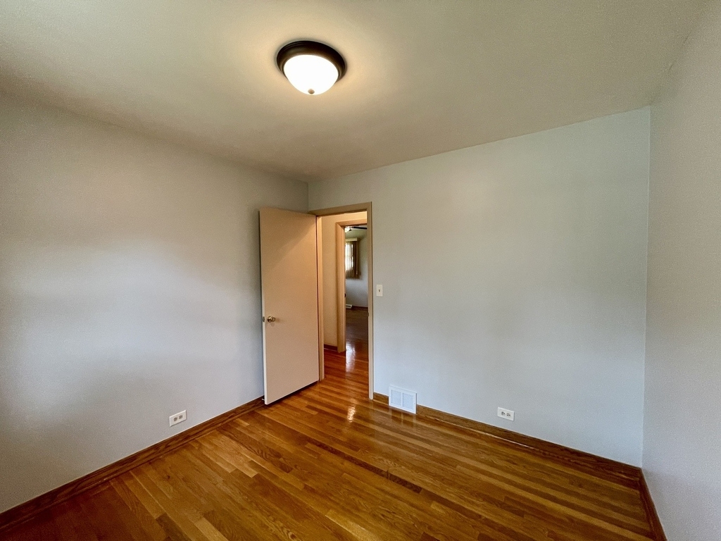 7150 N Crawford Avenue - Photo 13