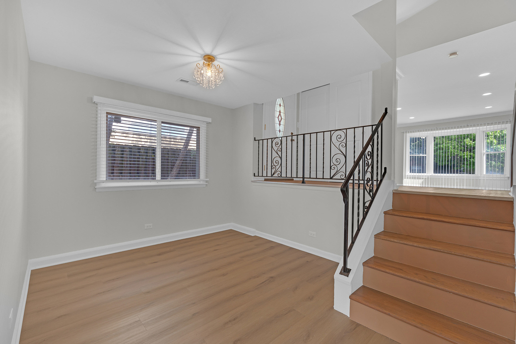 1132 Brighton Place - Photo 2