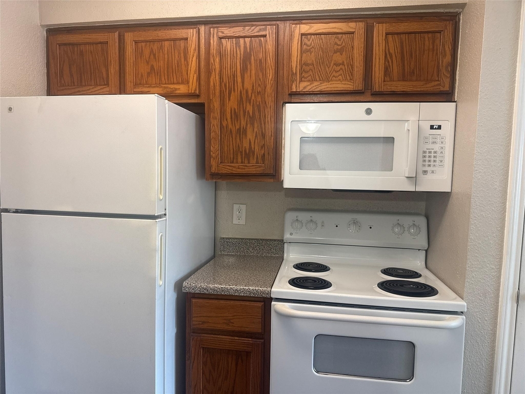 7315 Brompton Rd Street - Photo 4