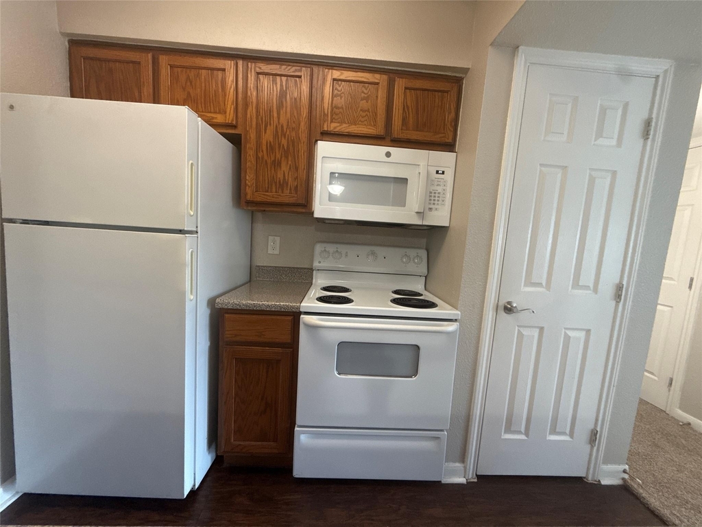 7315 Brompton Rd Street - Photo 5