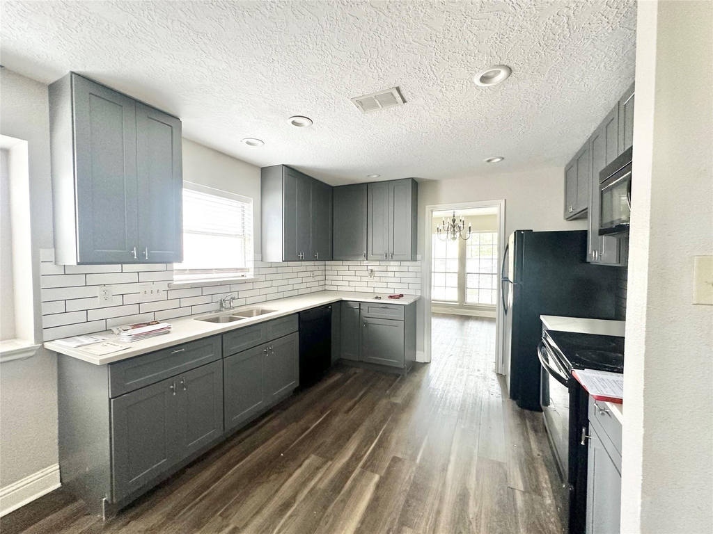 2523 Castle Place - Photo 7
