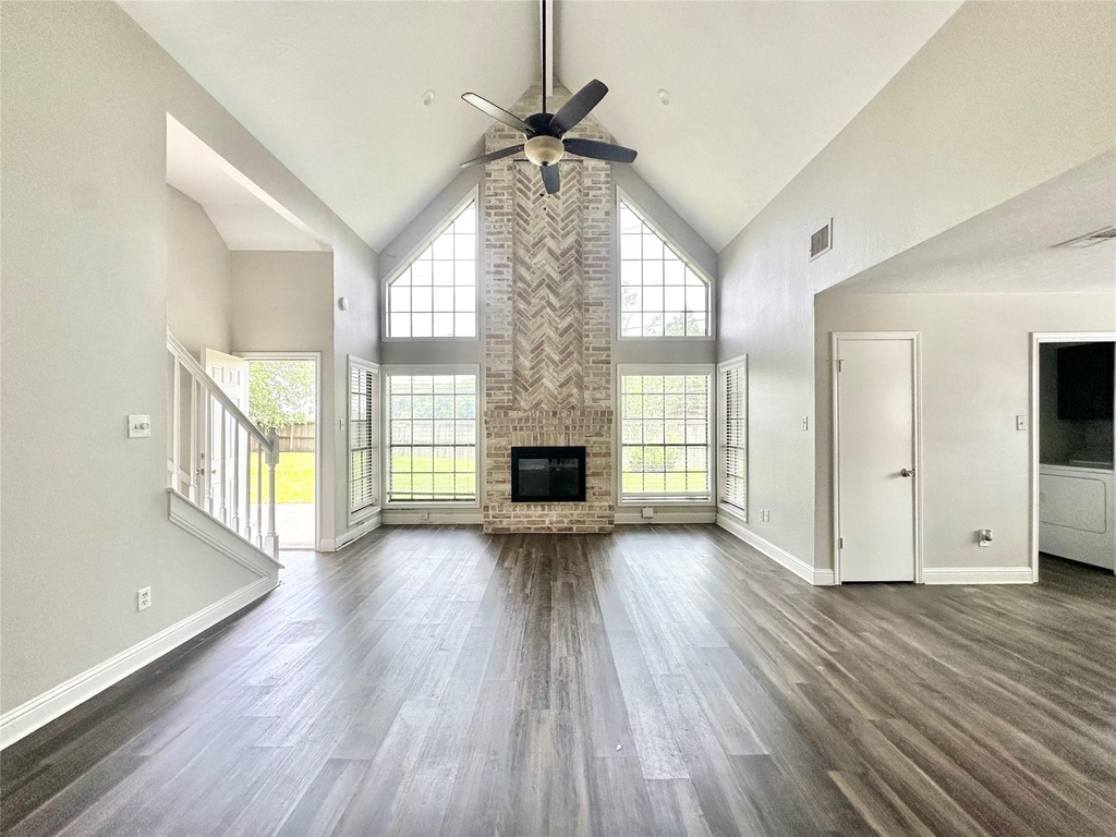 2523 Castle Place - Photo 2