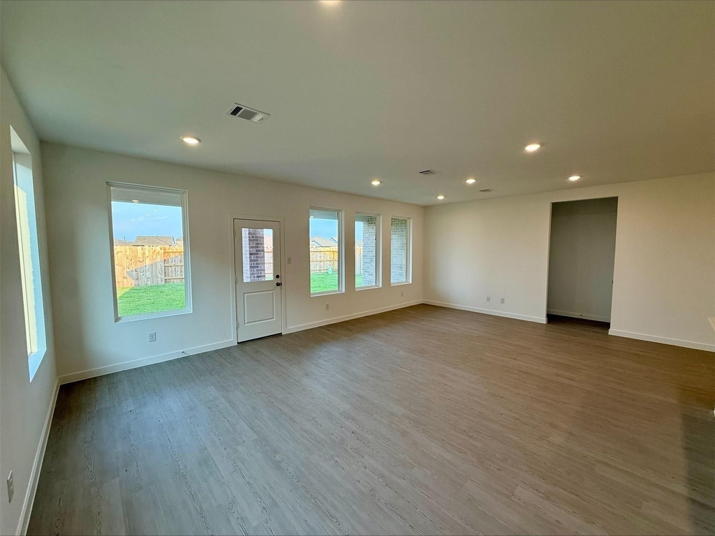 6427 Seafoam Lake Drive - Photo 9
