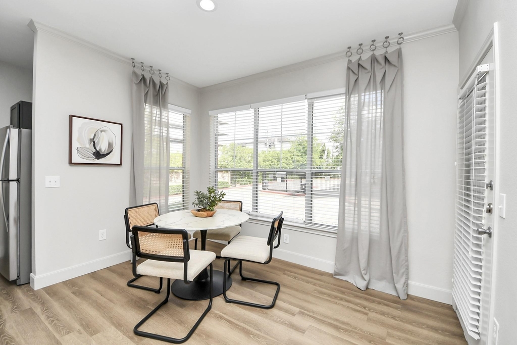 3003 Memorial Court - Photo 12