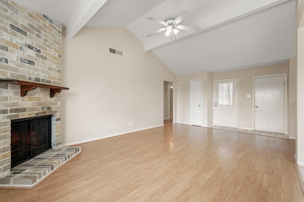 2911 Garden Lane - Photo 5