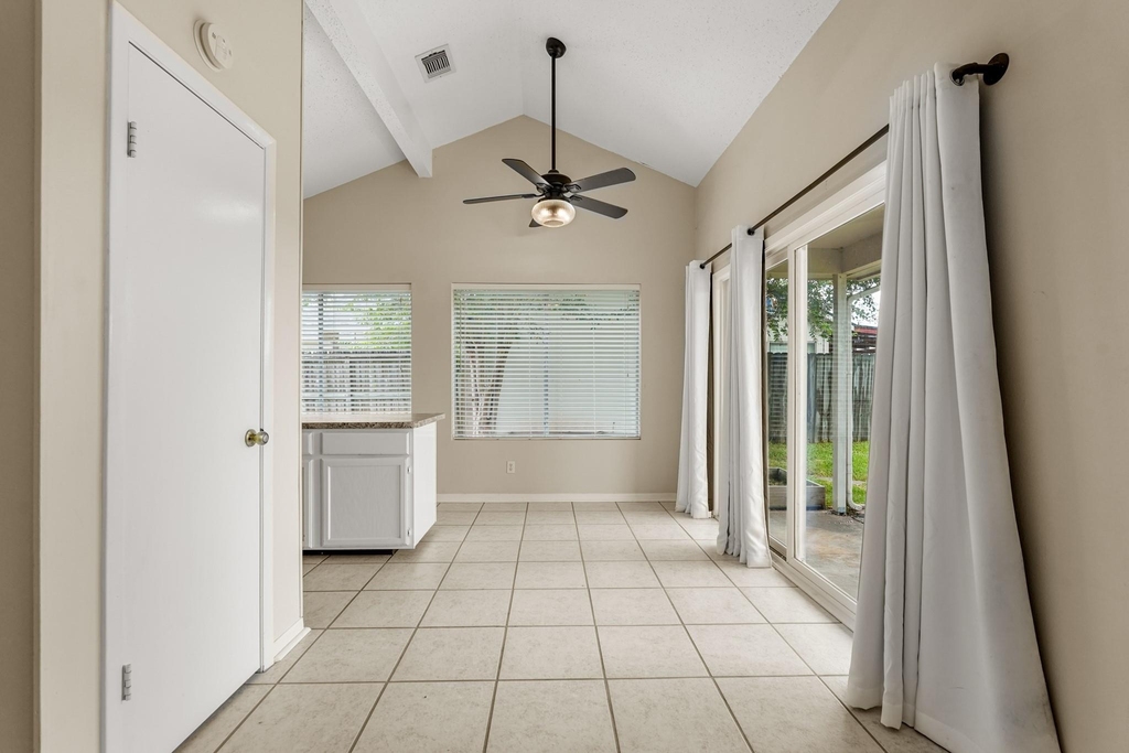 2911 Garden Lane - Photo 8
