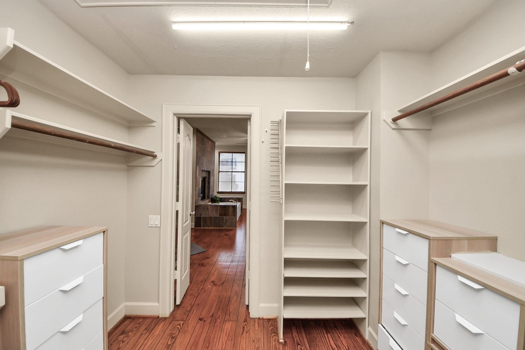 1000 Columbus Street - Photo 32