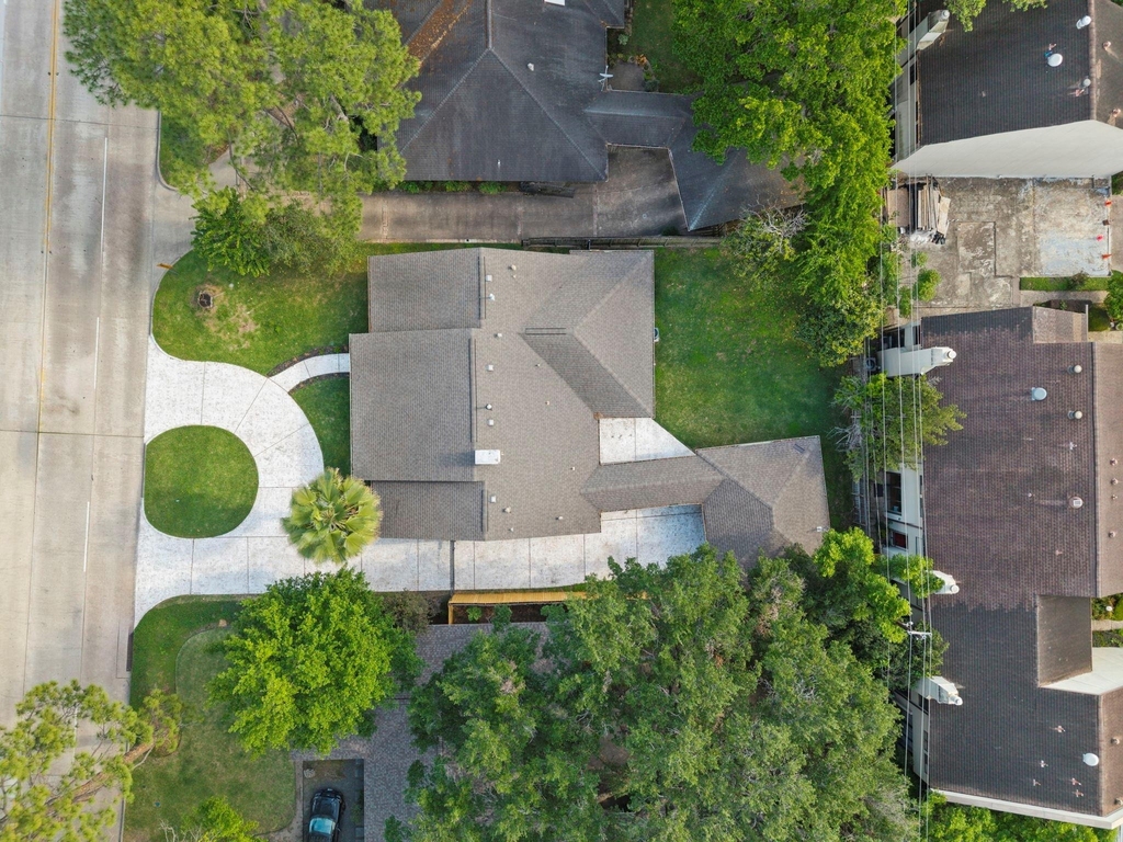2402 Chimney Rock Road - Photo 35