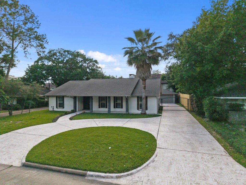 2402 Chimney Rock Road - Photo 2