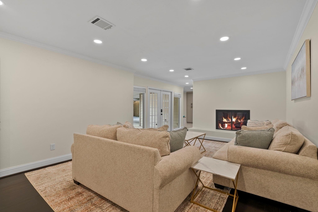 2402 Chimney Rock Road - Photo 21