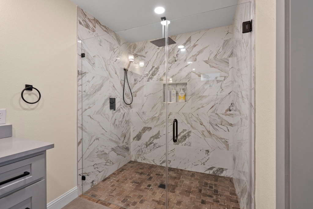 2402 Chimney Rock Road - Photo 18