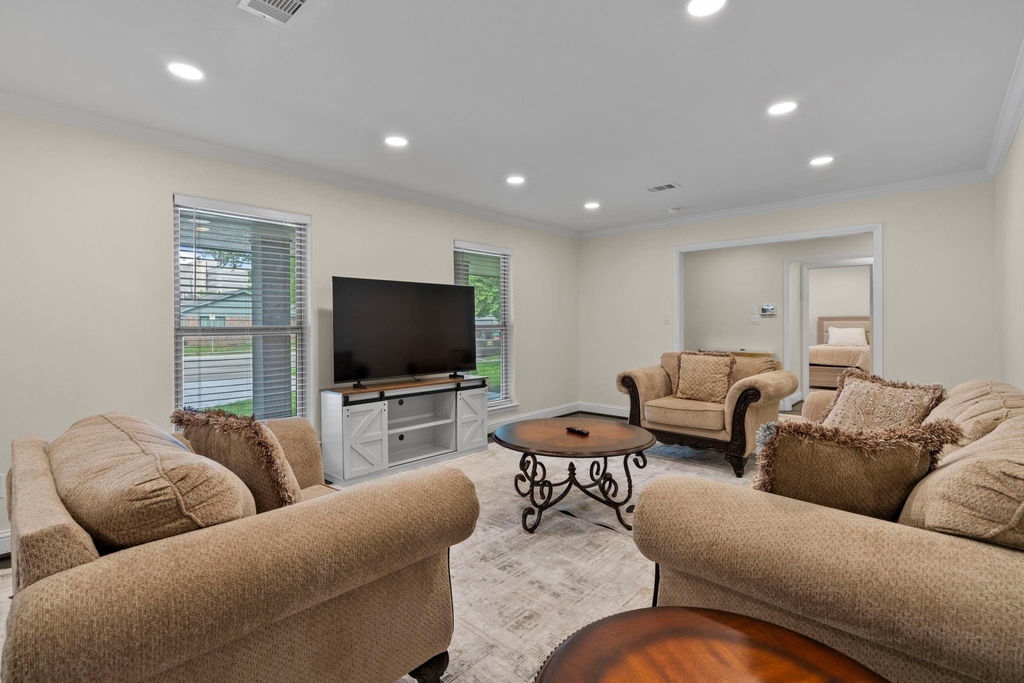 2402 Chimney Rock Road - Photo 8