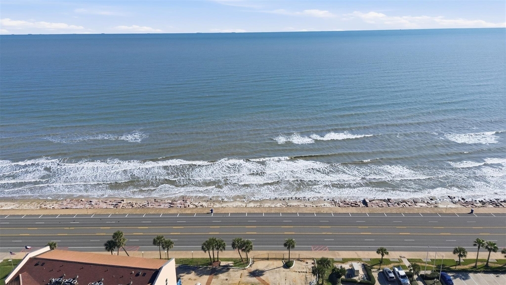 9520 Seawall Boulevard - Photo 19