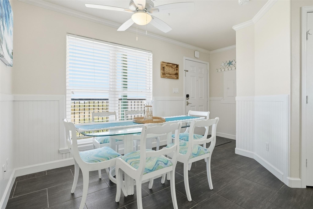 9520 Seawall Boulevard - Photo 3