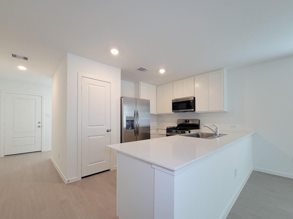 25588 Rose Creek Drive - Photo 10