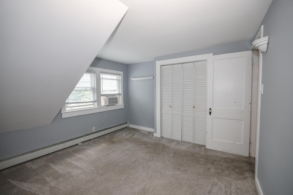 749 Maple - Photo 28