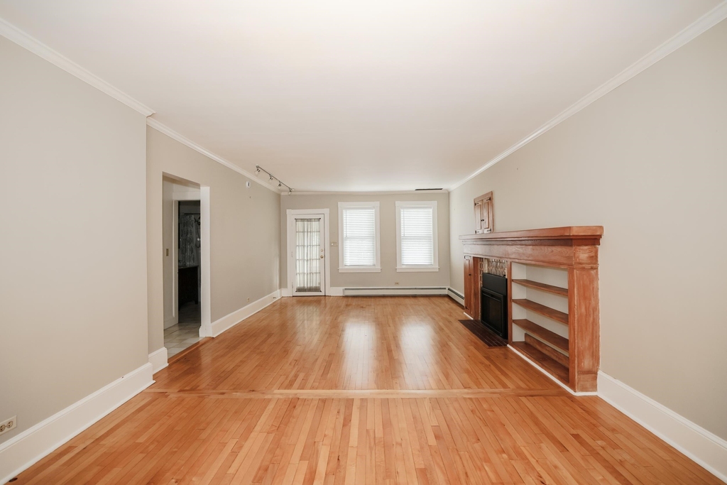 749 Maple - Photo 9