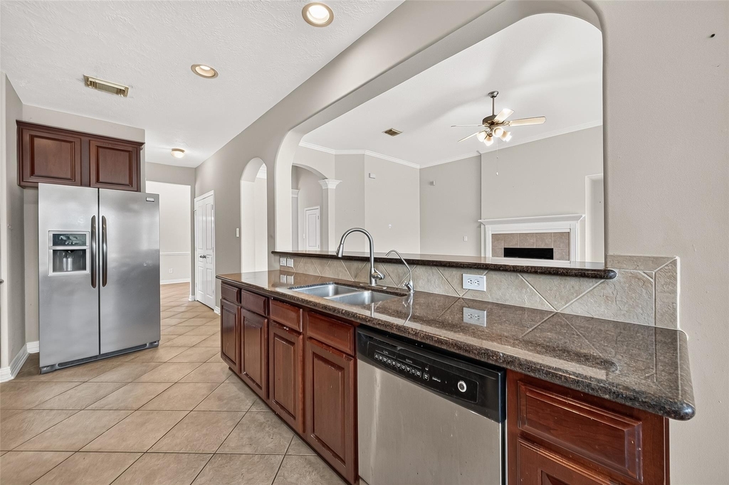 17927 Sugarloaf Bay Drive - Photo 11