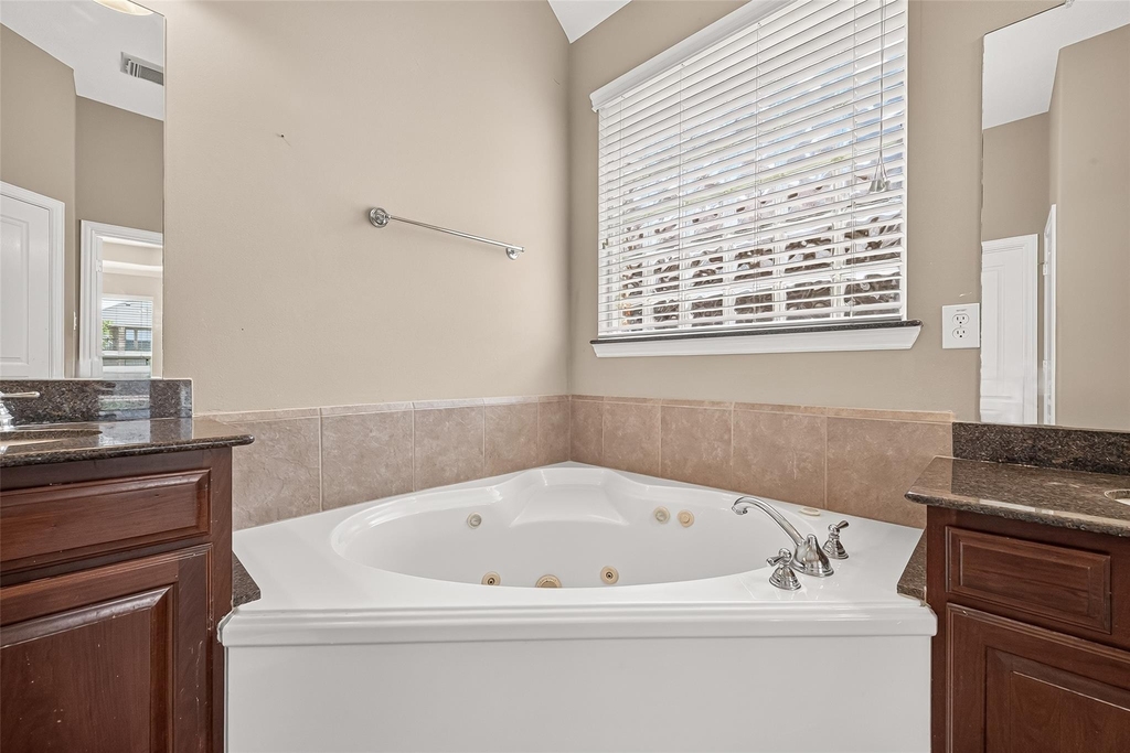 17927 Sugarloaf Bay Drive - Photo 22
