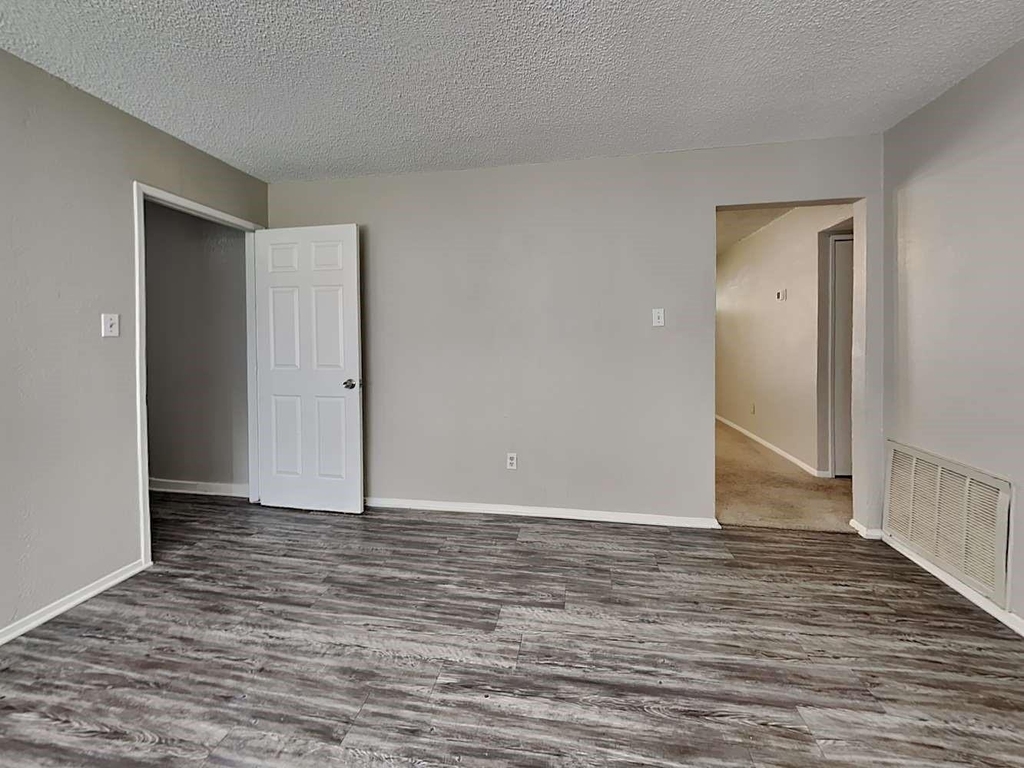 122 Cooper - Photo 4