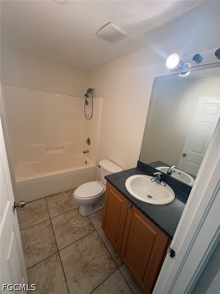4768 Jordan Avenue S - Photo 5