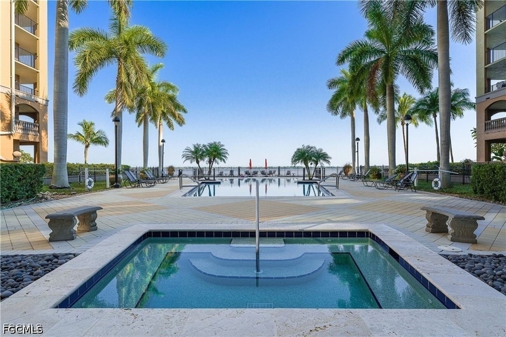 2825 Palm Beach Boulevard - Photo 11