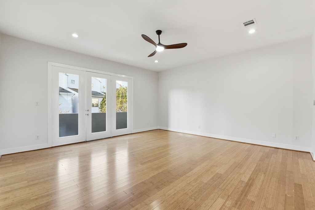 2028 Tuam Street - Photo 12