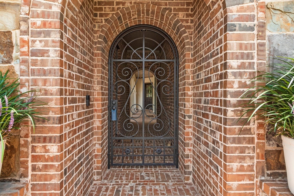 3930 Sundance Hill Lane - Photo 5