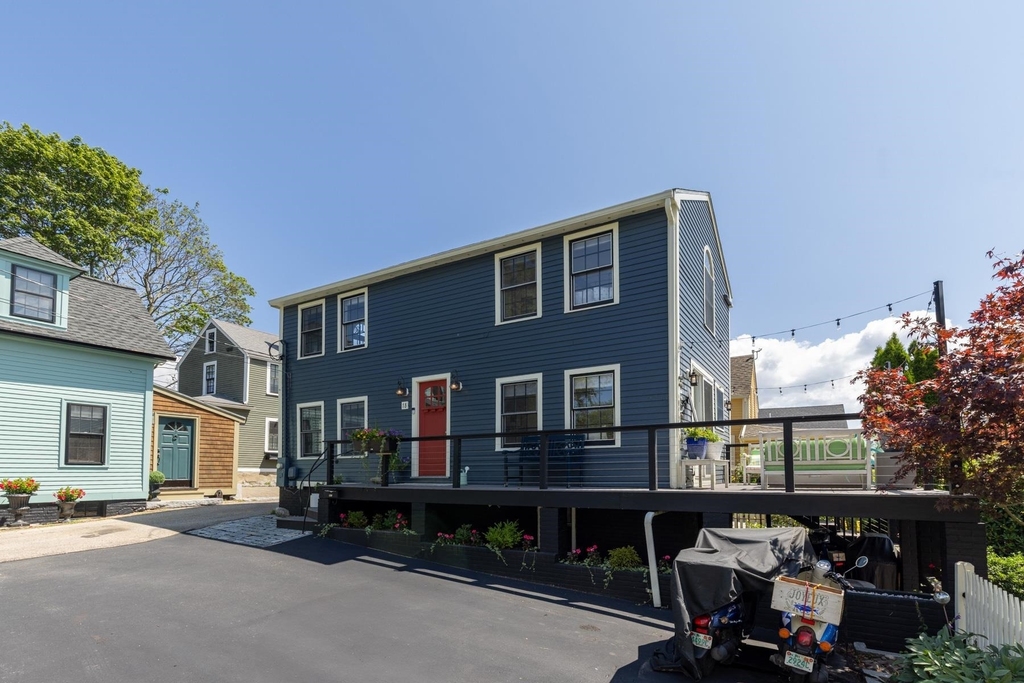 18 Walden - Photo 3