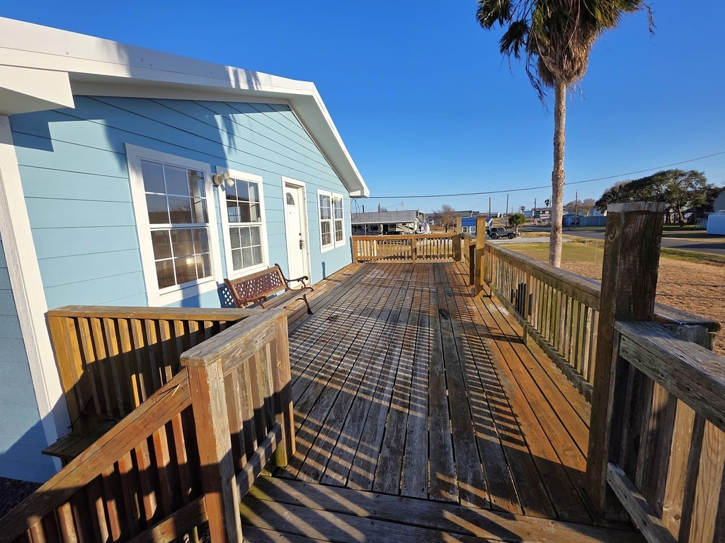 405 Blue Water Boulevard - Photo 4