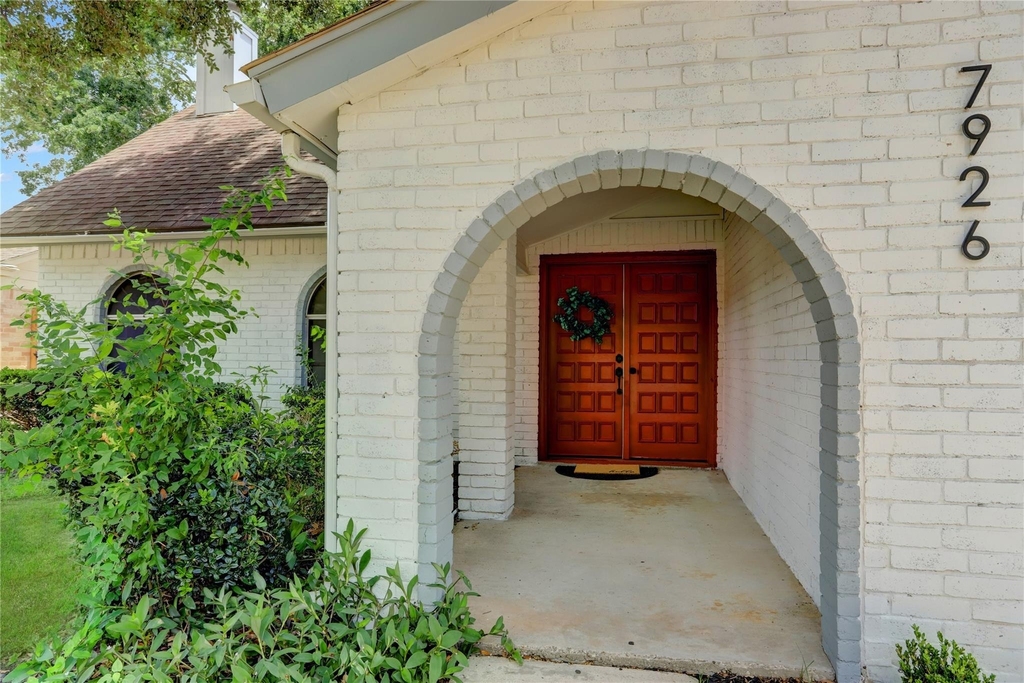 7926 Windy Creek Drive - Photo 6