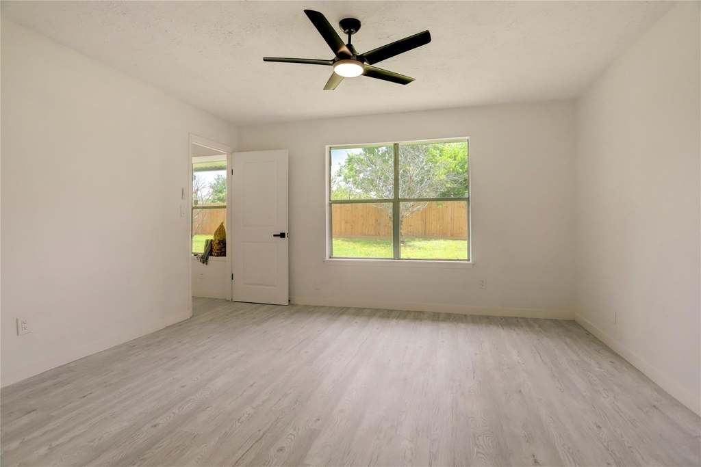 7926 Windy Creek Drive - Photo 29