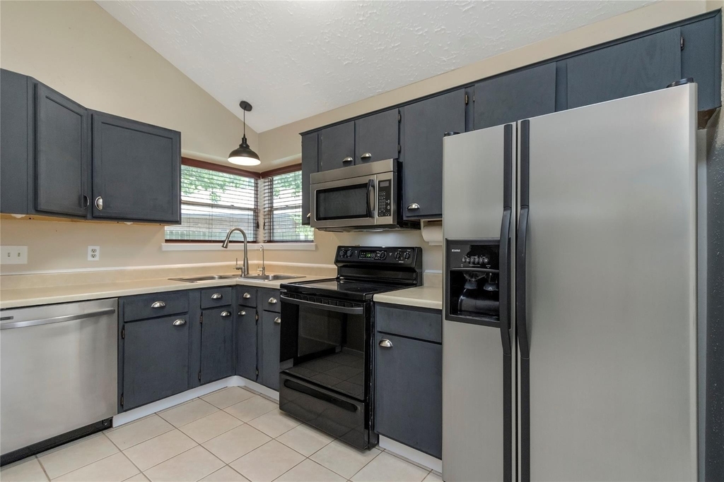 6903 Foxmont Lane - Photo 6