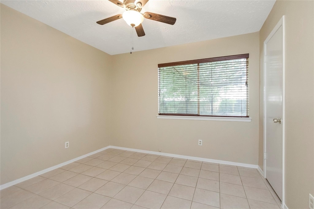 6903 Foxmont Lane - Photo 32